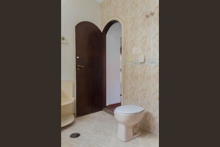 Casa à venda com 379m², 3 quartos e 3 vagasBanheiro