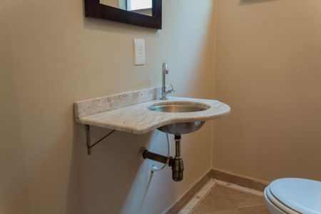 Casa à venda com 379m², 3 quartos e 3 vagasLavabo