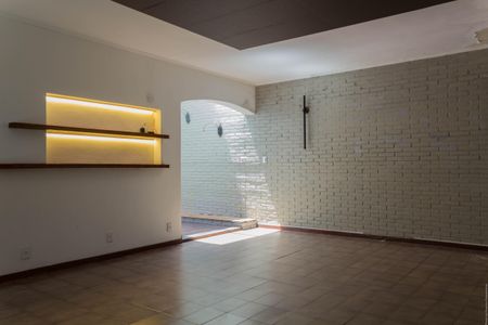 Casa à venda com 379m², 3 quartos e 3 vagasSala