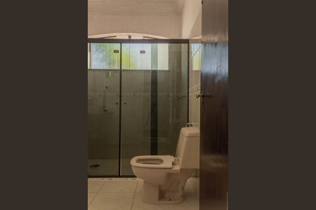 Casa à venda com 379m², 3 quartos e 3 vagasBanheiro da Suíte 1