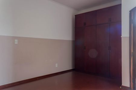 Casa à venda com 379m², 3 quartos e 3 vagasQuarto 1