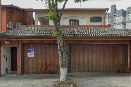 Casa à venda com 379m², 3 quartos e 3 vagasFachada