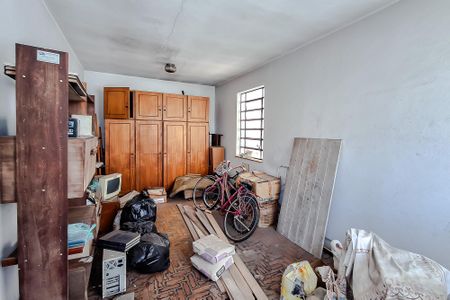 Casa à venda com 250m², 3 quartos e 2 vagas Casa à venda com 250m², 3 quartos e 2 vagasQuarto de Serviço
