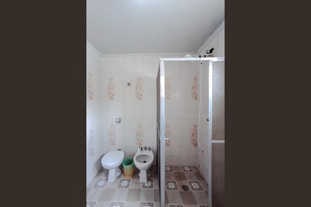 Casa à venda com 250m², 3 quartos e 2 vagas Casa à venda com 250m², 3 quartos e 2 vagasBanheiro