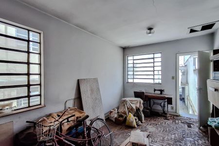 Casa à venda com 250m², 3 quartos e 2 vagas Casa à venda com 250m², 3 quartos e 2 vagasQuarto de Serviço