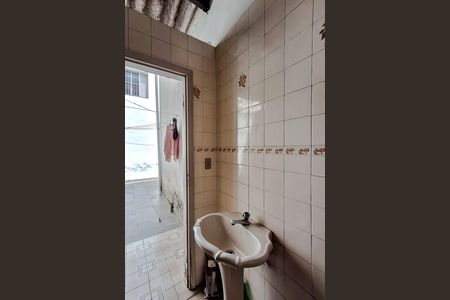 Casa à venda com 250m², 3 quartos e 2 vagas Casa à venda com 250m², 3 quartos e 2 vagasBanheiro de serviço