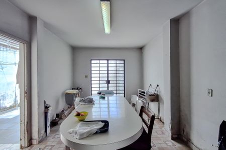 Casa à venda com 250m², 3 quartos e 2 vagas Casa à venda com 250m², 3 quartos e 2 vagasQuarto de Serviço
