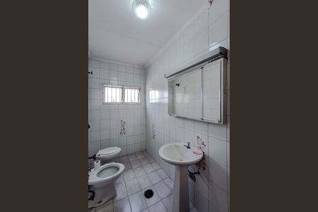 Casa à venda com 250m², 3 quartos e 2 vagas Casa à venda com 250m², 3 quartos e 2 vagasBanheiro da Suíte