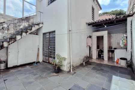 Casa à venda com 250m², 3 quartos e 2 vagas Casa à venda com 250m², 3 quartos e 2 vagasÁrea externa