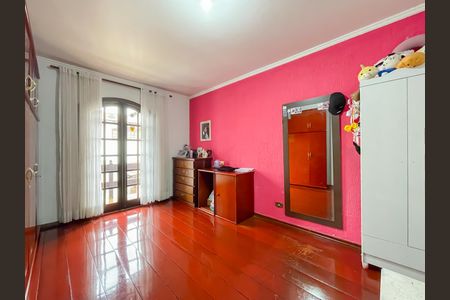 Casa à venda com 373m², 4 quartos e 3 vagas Casa à venda com 373m², 4 quartos e 3 vagasQuarto 4