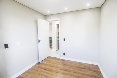 Quarto 1 de apartamento para alugar com 2 quartos, 55m² em Jardim Maria Helena, Barueri