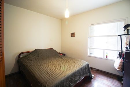 Apartamento à venda com 140m², 4 quartos e 1 vagaQuarto 2