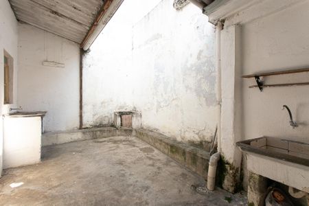 Casa para alugar com 100m², 2 quartos e sem vagaQuintal / Área de Serviço