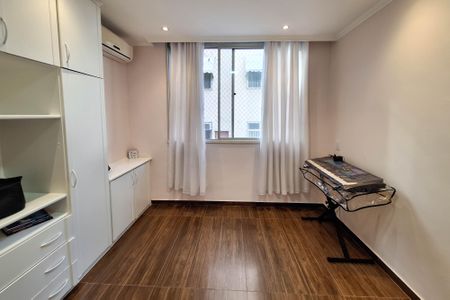 Apartamento à venda com 130m², 3 quartos e 2 vagasQuarto 1