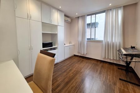 Apartamento à venda com 130m², 3 quartos e 2 vagasQuarto 1