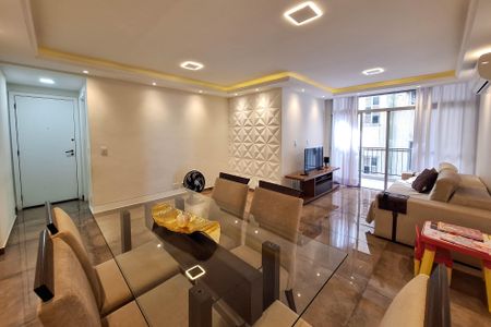 Apartamento à venda com 130m², 3 quartos e 2 vagasSala