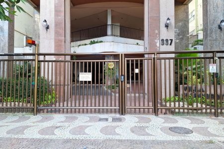 Apartamento à venda com 130m², 3 quartos e 2 vagasFachada