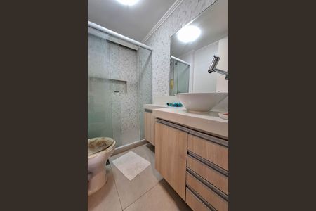 Apartamento à venda com 130m², 3 quartos e 2 vagasBanheiro da Suíte 1