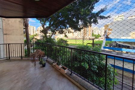 Apartamento à venda com 130m², 3 quartos e 2 vagasSuíte 1