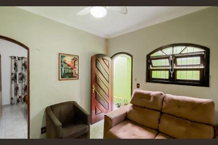 Casa à venda com 2 quartos, 95m² em Vila Domitila, São Paulo