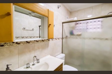 Banheiro de casa à venda com 3 quartos, 95m² em Vila Domitila, São Paulo