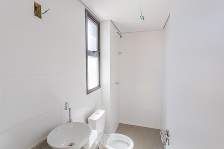 Apartamento à venda com 74m², 2 quartos e 2 vagas Apartamento à venda com 74m², 2 quartos e 2 vagasBanheiro da Suíte