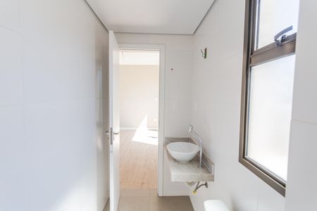 Apartamento à venda com 74m², 2 quartos e 2 vagas Apartamento à venda com 74m², 2 quartos e 2 vagasBanheiro da Suíte