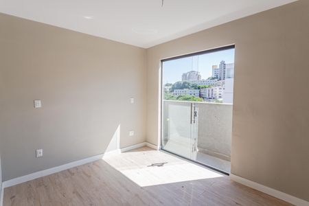 Apartamento à venda com 74m², 2 quartos e 2 vagas Apartamento à venda com 74m², 2 quartos e 2 vagasSuíte