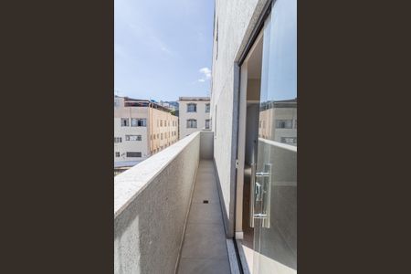 Apartamento à venda com 74m², 2 quartos e 2 vagas Apartamento à venda com 74m², 2 quartos e 2 vagasVaranda da Suíte