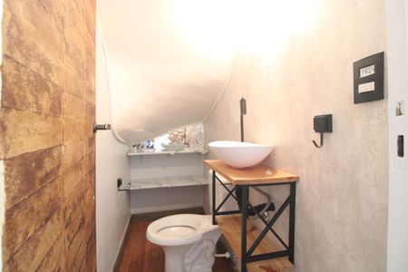 Lavabo de casa para alugar com 2 quartos, 90m² em Interlagos, São Paulo