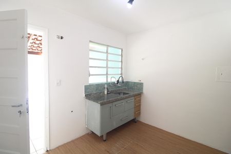 Casa para alugar com 90m², 2 quartos e 1 vagaCozinha