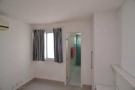 Apartamento à venda com 200m², 3 quartos e 3 vagasSuíte 2