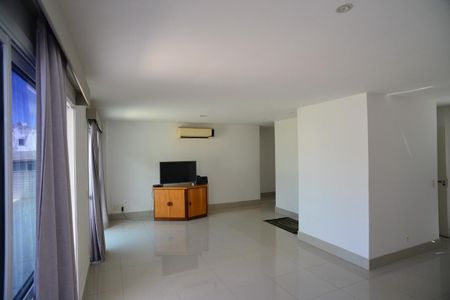 Apartamento à venda com 3 quartos, 200m² em Barra da Tijuca, Rio de Janeiro