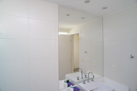Apartamento à venda com 200m², 3 quartos e 3 vagasBanheiro Suíte 2