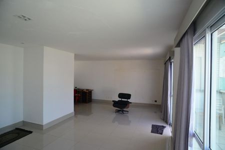 Apartamento à venda com 3 quartos, 200m² em Barra da Tijuca, Rio de Janeiro