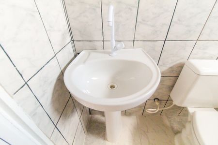 Casa para alugar com 69m², 2 quartos e 1 vaga Casa para alugar com 69m², 2 quartos e 1 vagaBanheiro 2