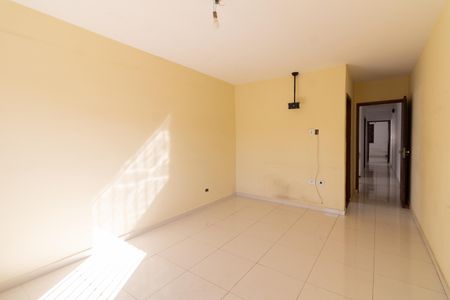 Casa à venda com 177m², 3 quartos e 2 vagas Casa à venda com 177m², 3 quartos e 2 vagasSuíte