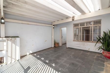 Casa à venda com 177m², 3 quartos e 2 vagas Casa à venda com 177m², 3 quartos e 2 vagasGaragem