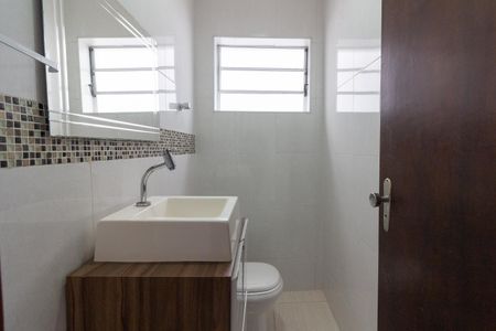 Lavabo de casa à venda com 3 quartos, 177m² em Jardim Peri Peri, São Paulo