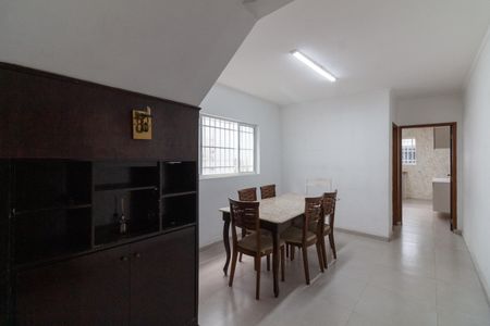 Casa à venda com 177m², 3 quartos e 2 vagas Casa à venda com 177m², 3 quartos e 2 vagasCopa