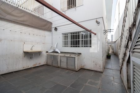Casa à venda com 177m², 3 quartos e 2 vagas Casa à venda com 177m², 3 quartos e 2 vagasÁrea de serviço