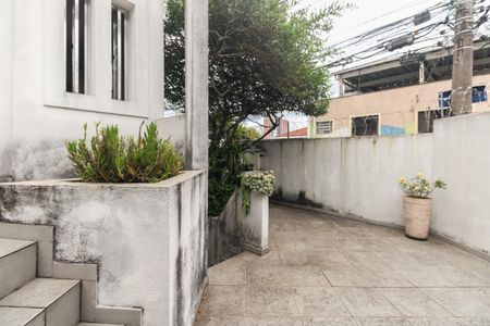 Casa para alugar com 225m², 3 quartos e 4 vagasEntrada e Jardim 
