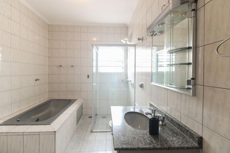 Casa para alugar com 225m², 3 quartos e 4 vagasBanheiro Suíte 