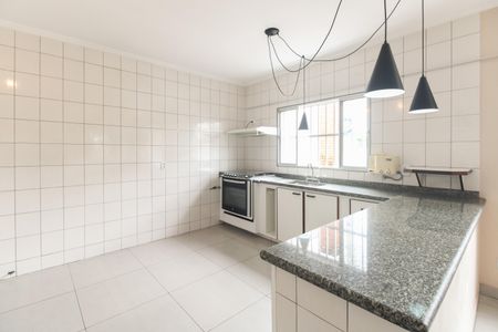 Casa para alugar com 225m², 3 quartos e 4 vagasCozinha 