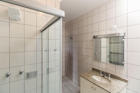 Casa para alugar com 225m², 3 quartos e 4 vagasBanheiro Social 