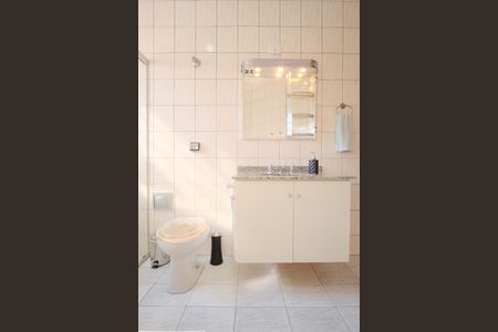 Casa para alugar com 205m², 3 quartos e 4 vagasBanheiro da Suíte