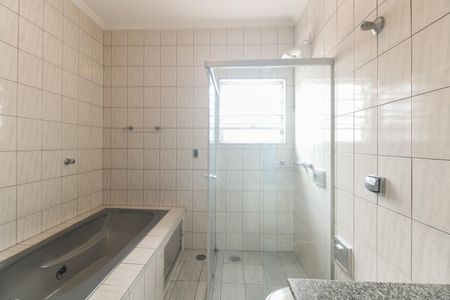 Casa para alugar com 225m², 3 quartos e 4 vagasBanheiro Suíte 