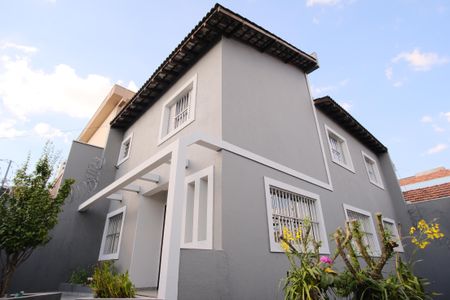 Casa para alugar com 205m², 3 quartos e 4 vagasQuintal