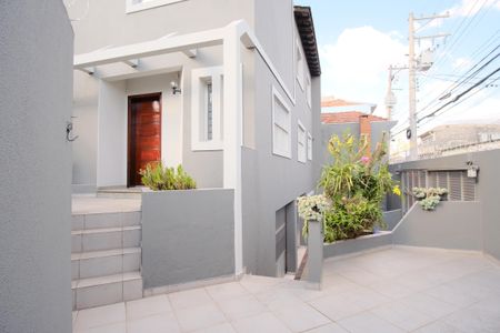 Casa para alugar com 205m², 3 quartos e 4 vagasQuintal