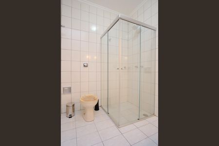 Casa para alugar com 205m², 3 quartos e 4 vagasBanheiro Social